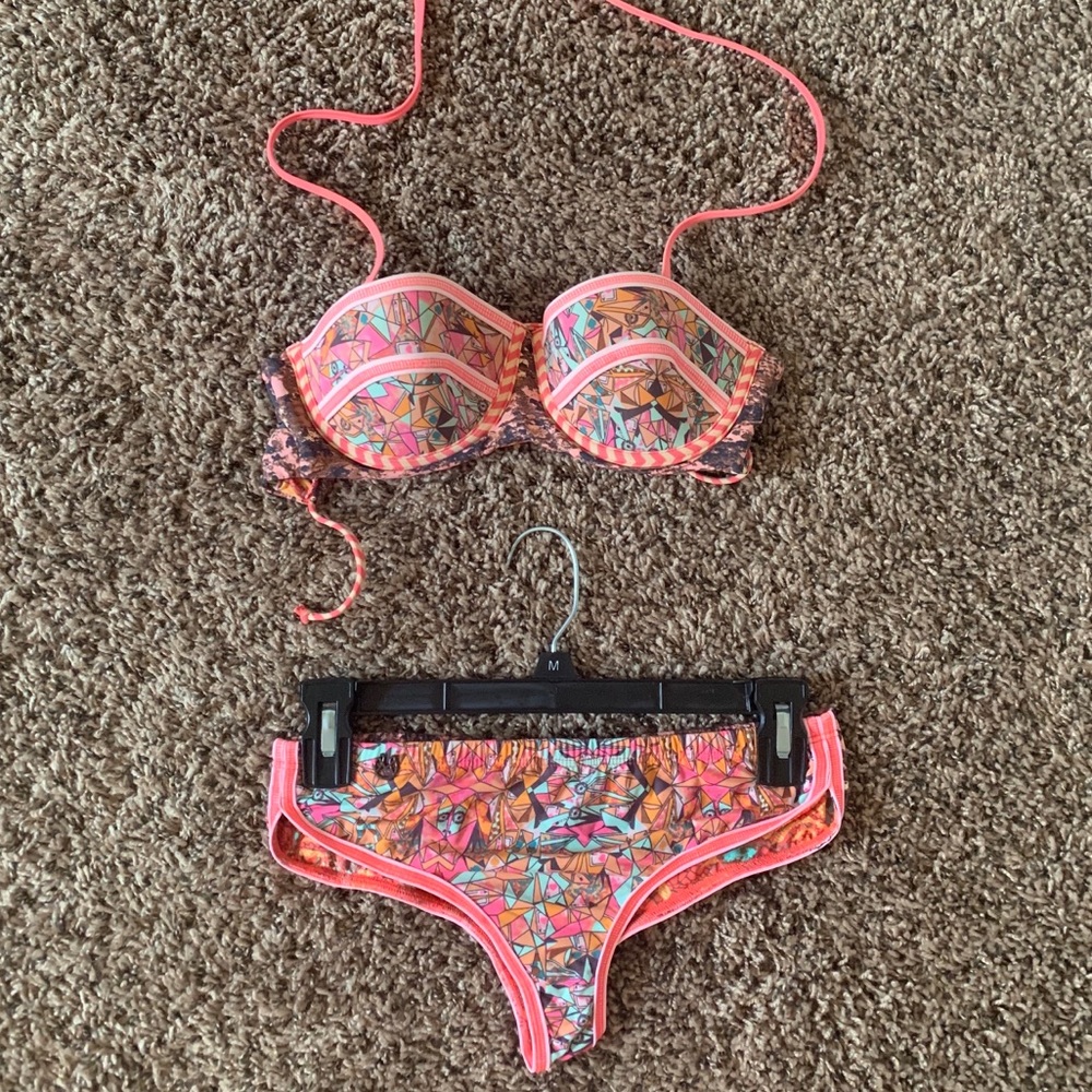 Maaji bikini set : top - small, bottoms - medium